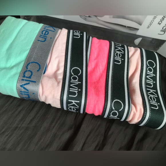 SOLD ❌Calvin Klein Women's Underwear | Bikini Cut | 4 Pack | Neutrals | Size L - Picture 6 of 7